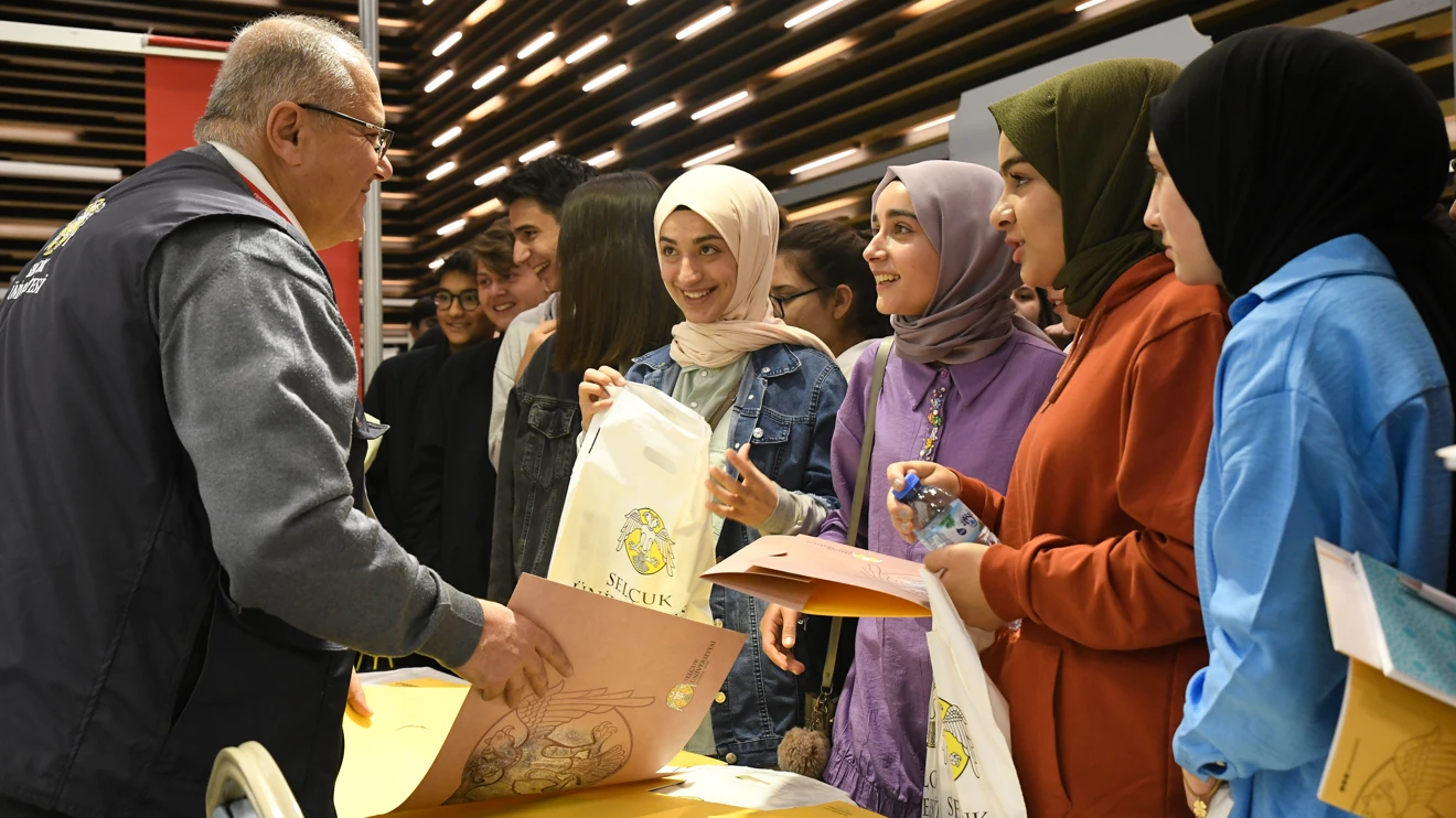 Selçuk Üniversitesi, 6. Konya Üniversite Tanıtım Günleri’nde yoğun ilgi gördü